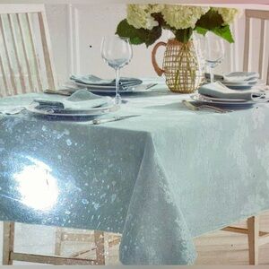Floral DamaskTablecloth - Town & Country Spring Medley Reversible Mist
